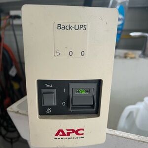 A.P.C. Back-UPS 500 - Cream and Black